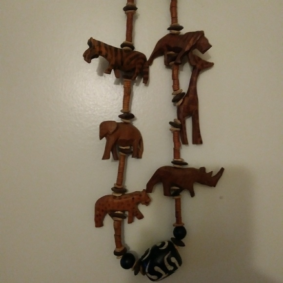 Wooden Tribal Safari Necklace - Picture 2 of 4
